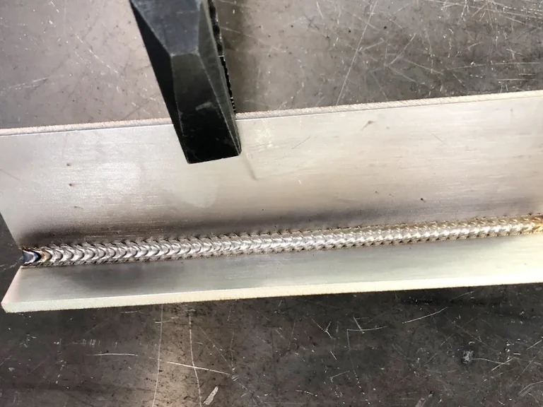 Laser-Welding-Effect-Display-of-Riselaser